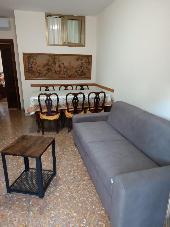 Hortis Apartment, 5 Persone, 2 Camere, Balcone, Metro C E Tram Per Il Centro Рим Екстериор снимка
