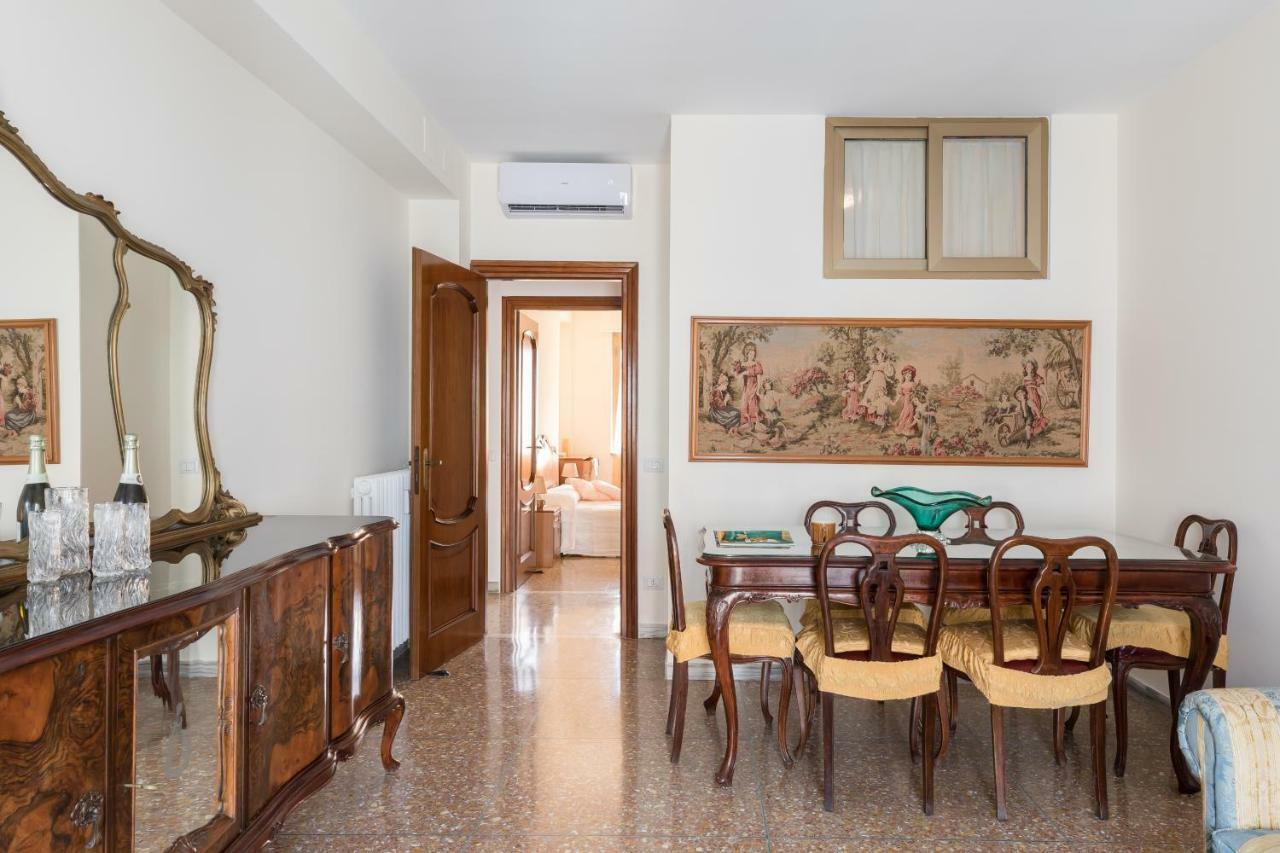 Hortis Apartment, 5 Persone, 2 Camere, Balcone, Metro C E Tram Per Il Centro Рим Екстериор снимка