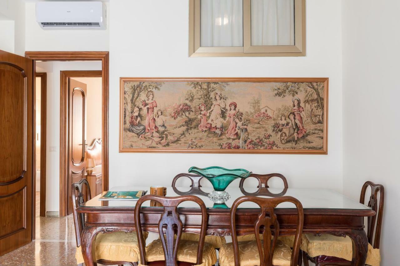 Hortis Apartment, 5 Persone, 2 Camere, Balcone, Metro C E Tram Per Il Centro Рим Екстериор снимка